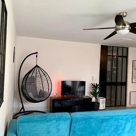 Apartment T2 Lespinet - - Parking Gratuit & Wifi *